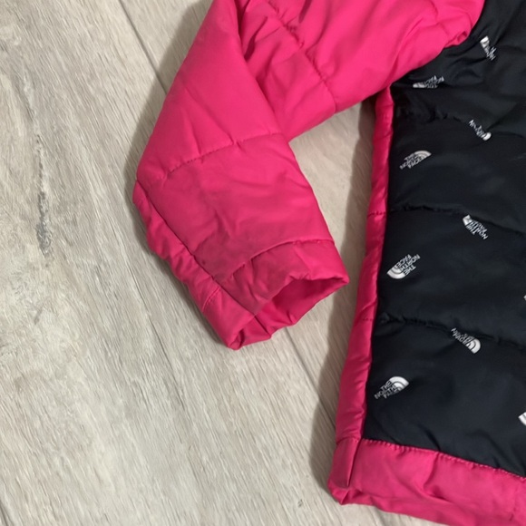 The North Face , kids 5T reversible insulated “ Perrito “ insulated jacket - Picture 4 of 9